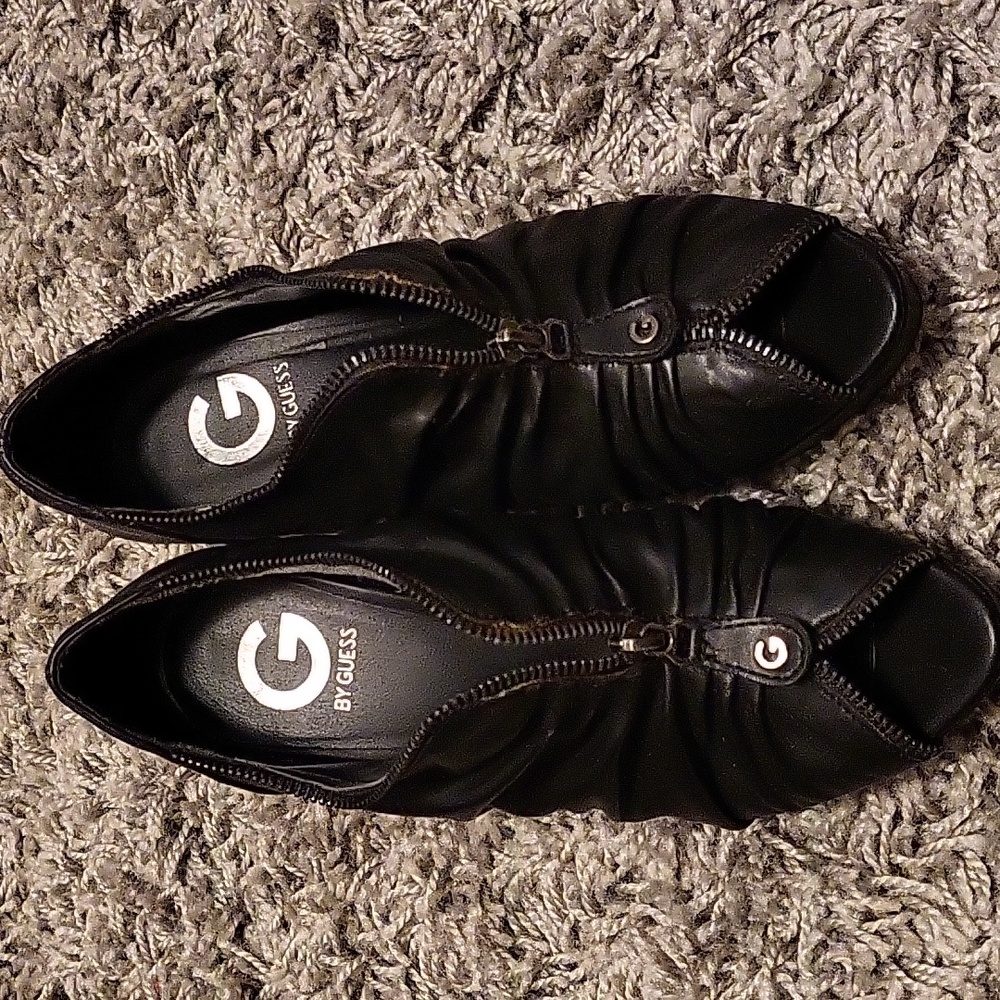 Guess Peep Toe sz8